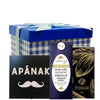 Édességválogatás és képeslap apák napi ajándékboxban